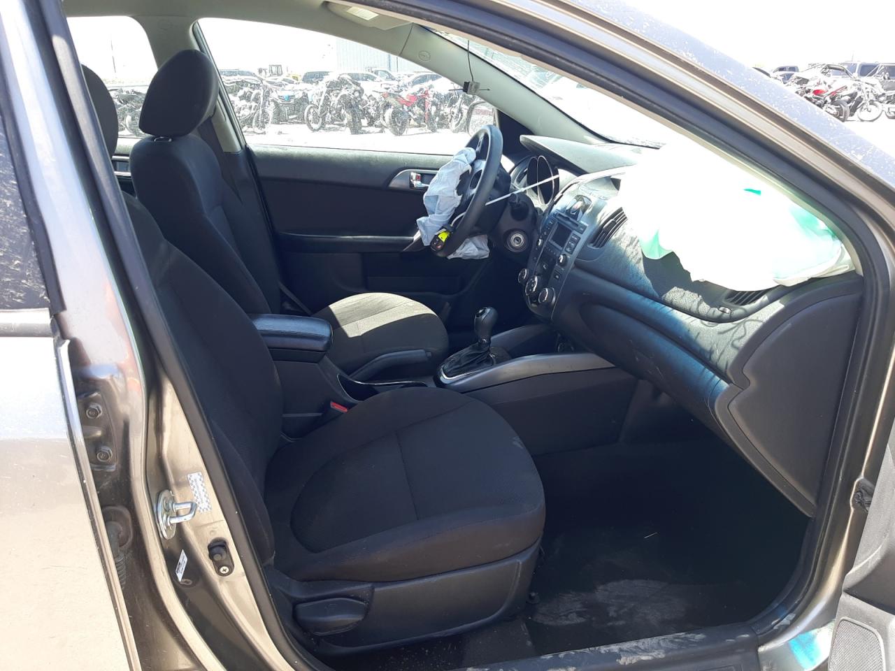 Photo 5 from auction – 2013 KIA FORTE EX with VIN KNAFU4A27D5675386