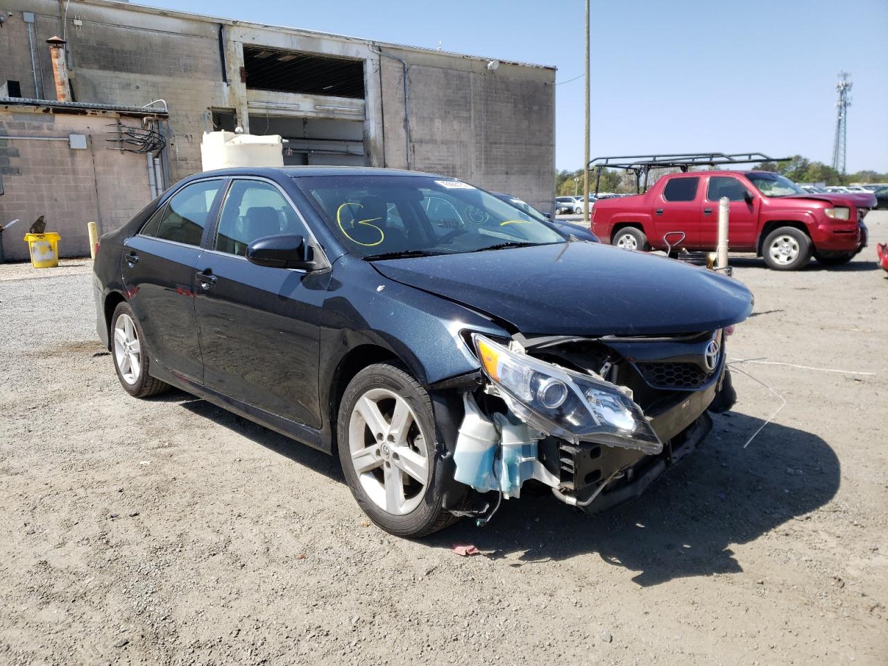 TOYOTA CAMRY L 2014 with VIN 4T1BF1FK4EU454057 - Photo from auction