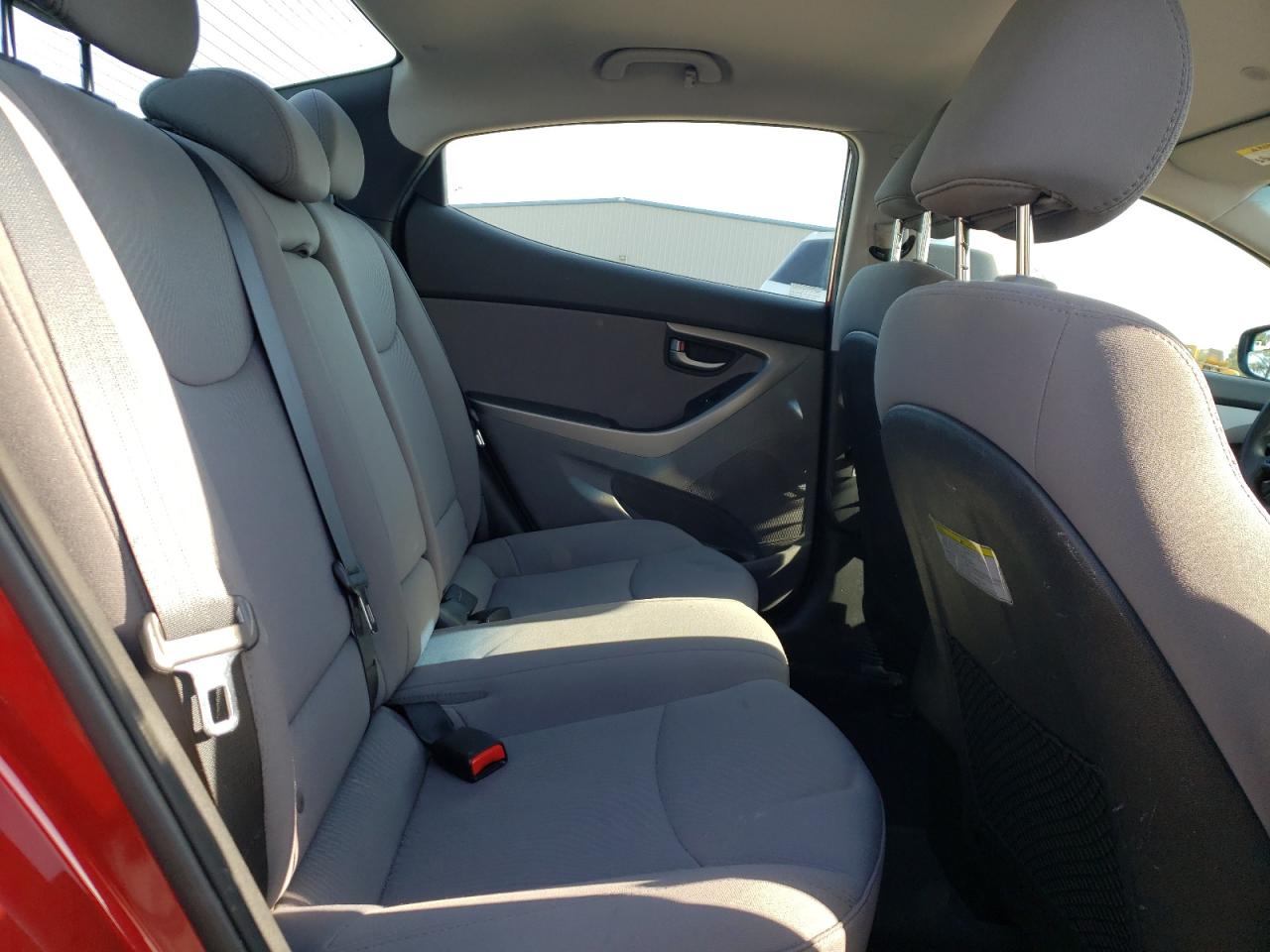 Photo 6 from auction – 2016 HYUNDAI ELANTRA SE with VIN 5NPDH4AE2GH746216