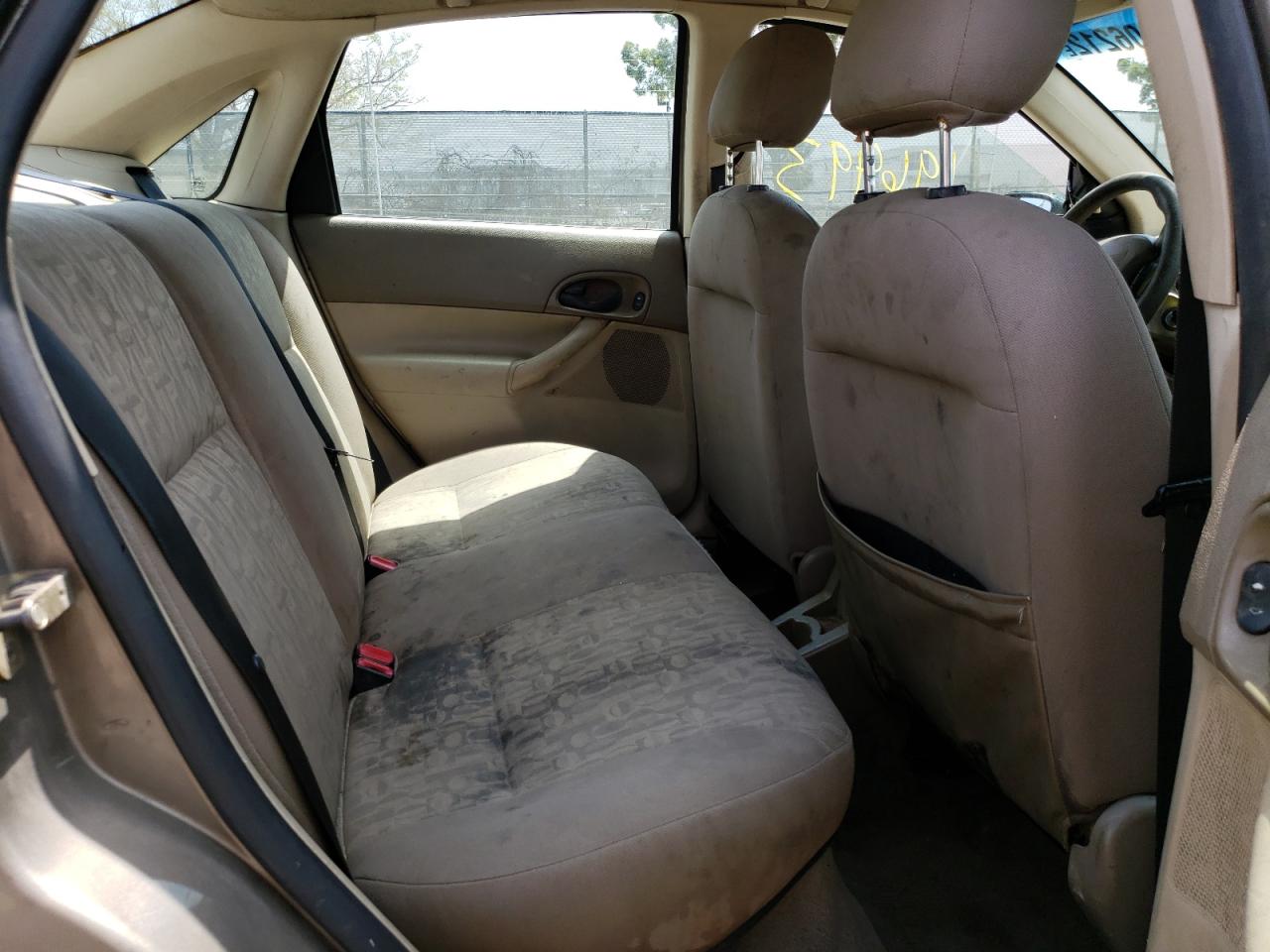 Photo 6 from auction – 2005 FORD FOCUS ZX4 with VIN 1FAFP34N25W193078