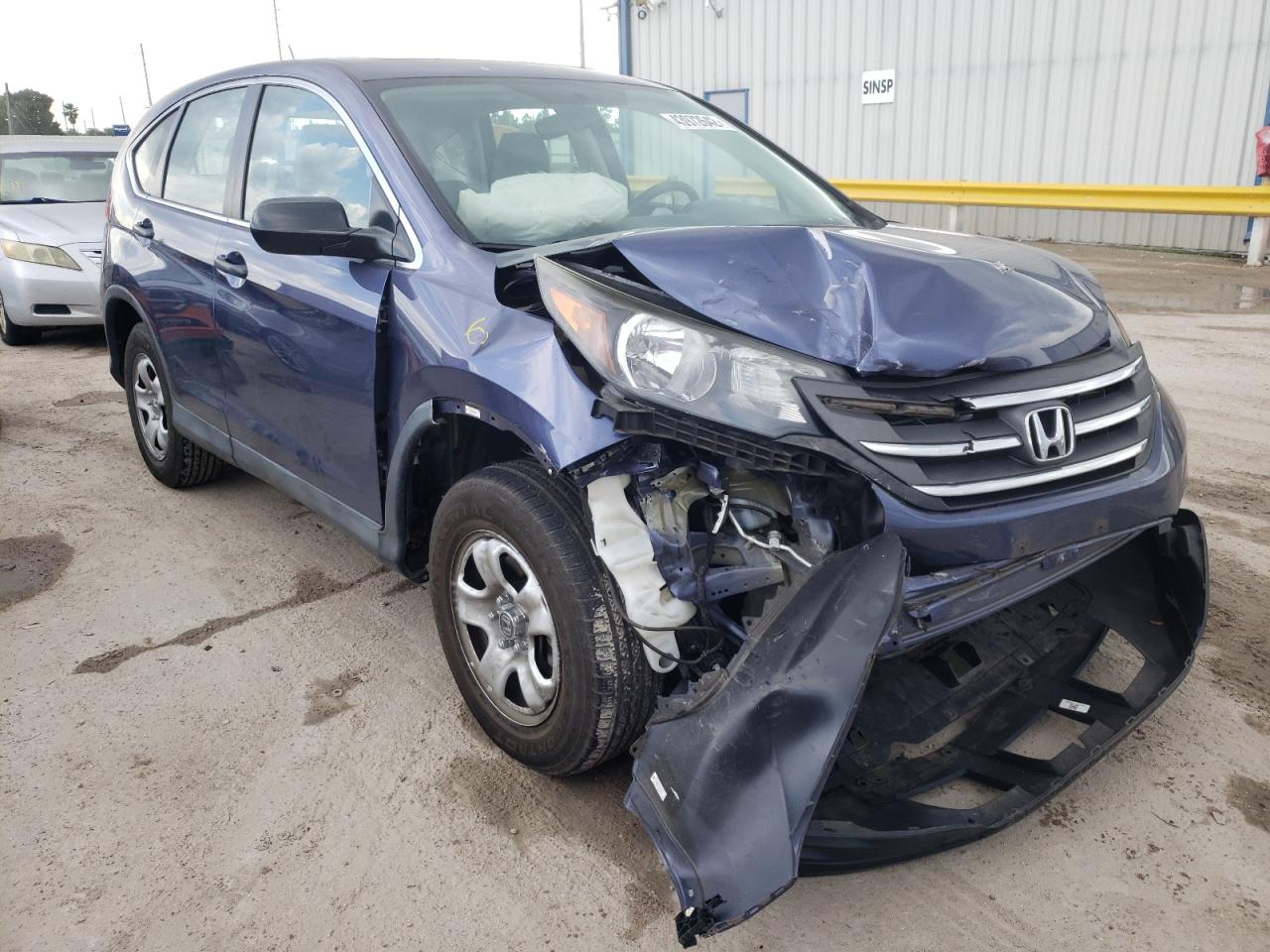 HONDA CR-V LX 2014 with VIN 2HKRM4H35EH637560 - Photo from auction