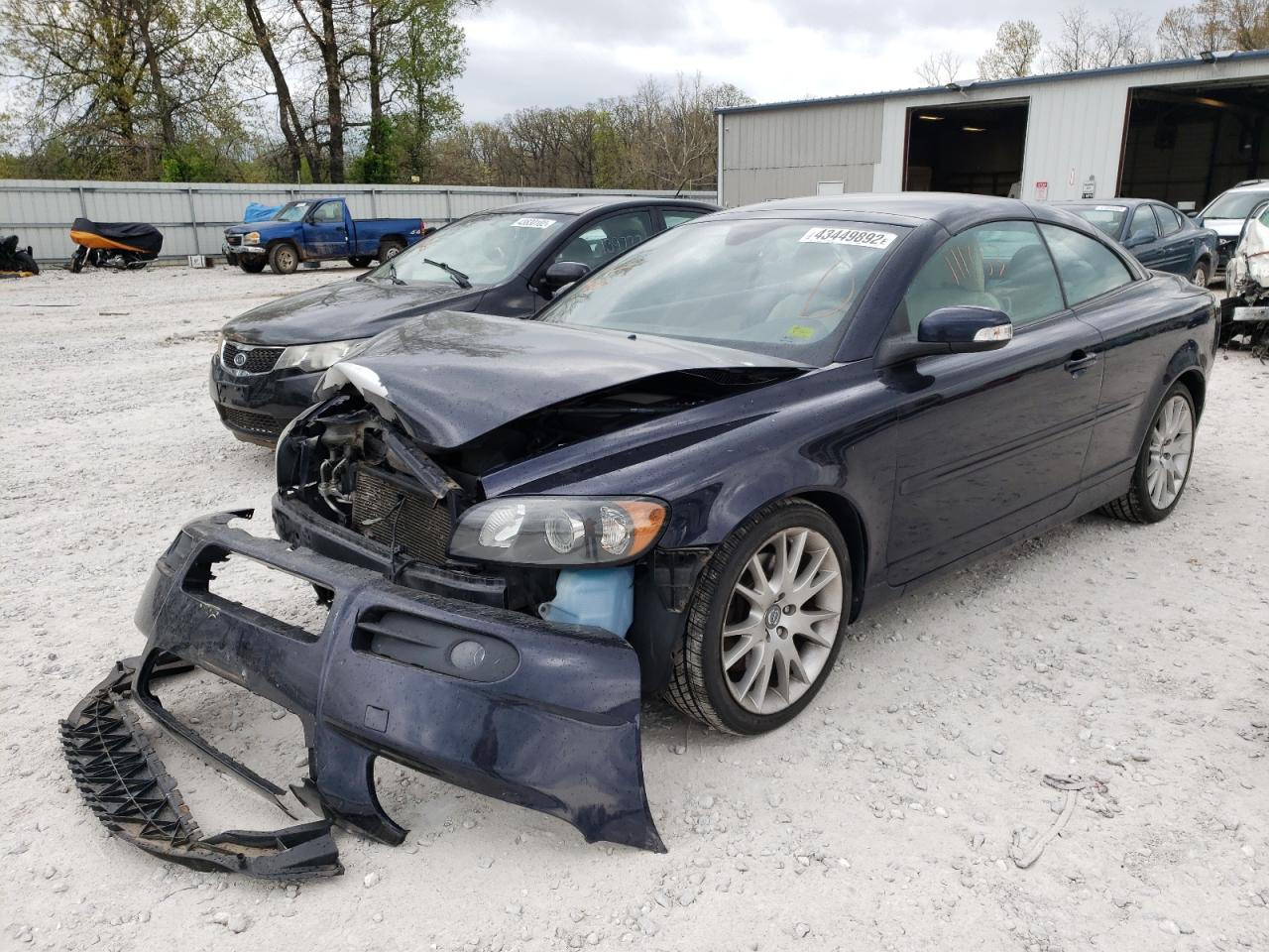 Photo 2 from auction – 2008 VOLVO C70 T5 with VIN YV1MC67228J052913
