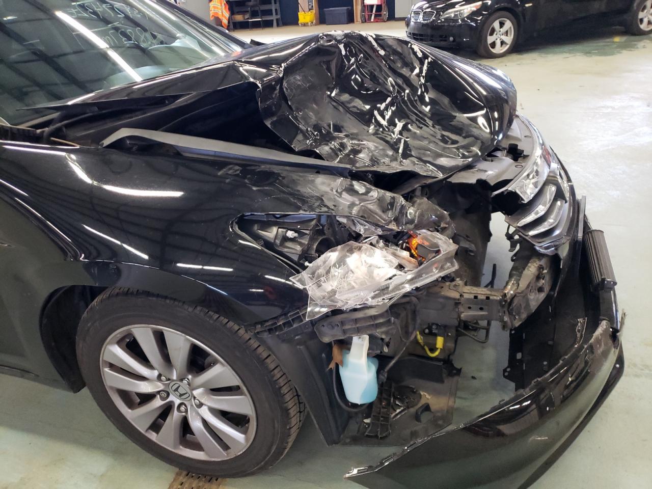 Photo 9 from auction – 2012 HONDA ACCORD EXL with VIN 1HGCP2F83CA083683