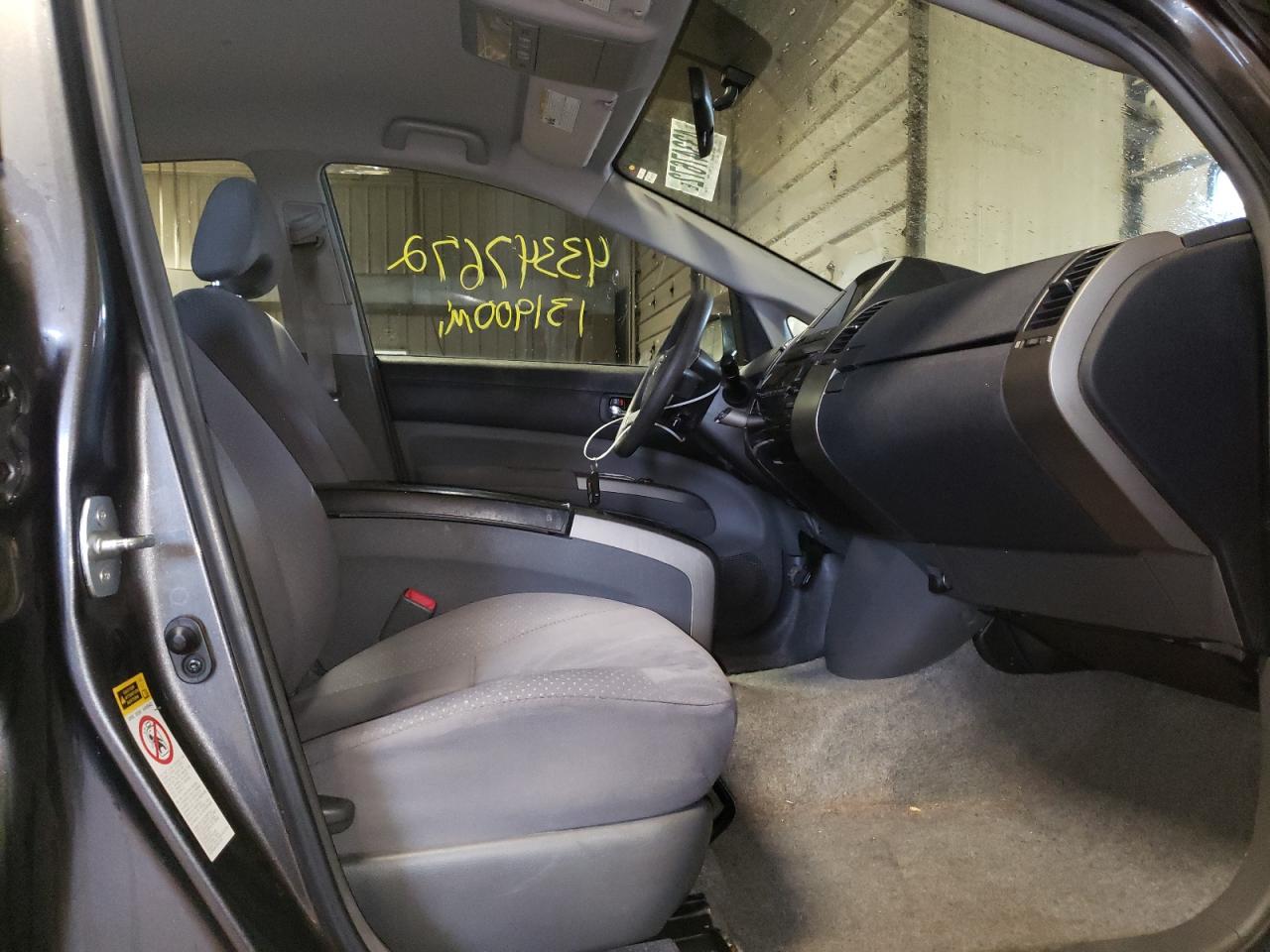 Photo 5 from auction – 2008 TOYOTA PRIUS with VIN JTDKB20U083401382