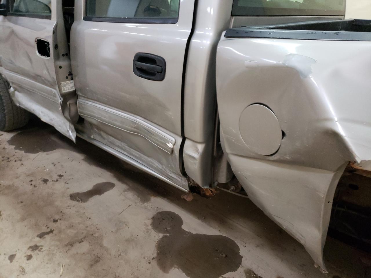Photo 9 from auction – 2006 CHEVROLET SILVERADO with VIN 2GCEK13V961194831