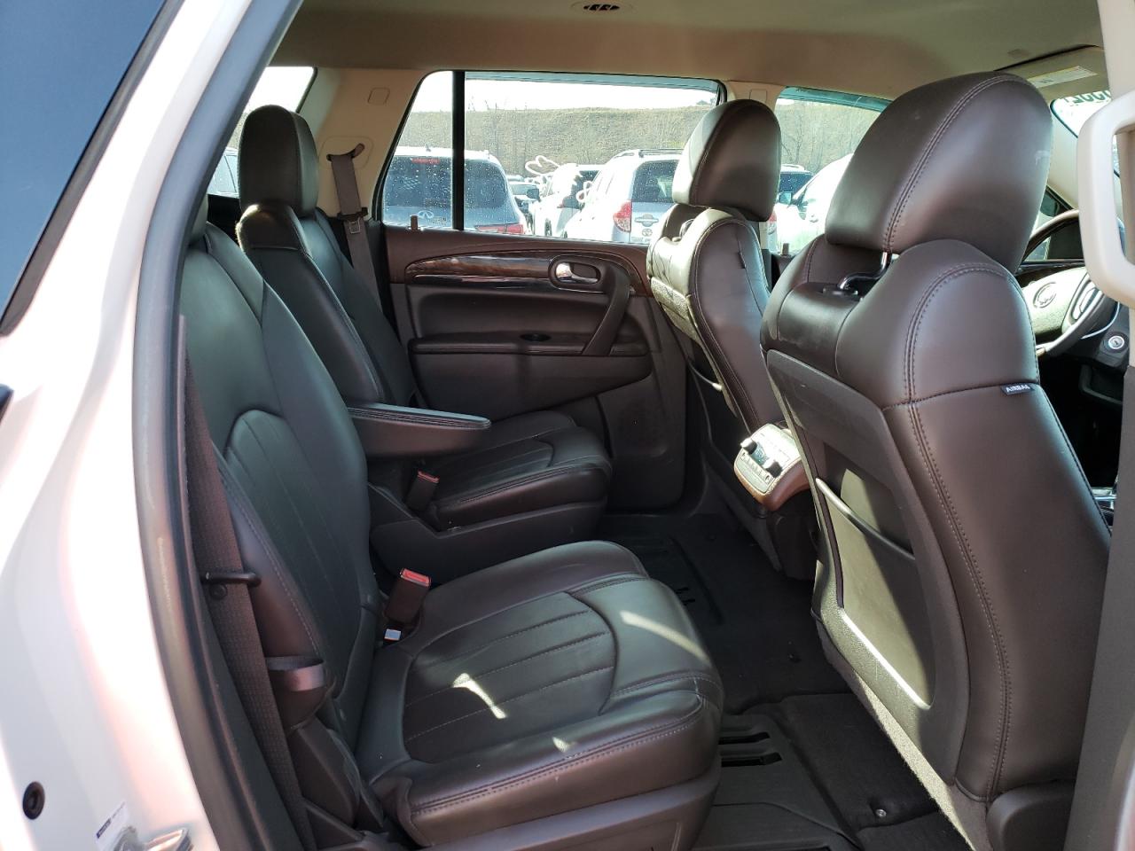 Photo 6 from auction – 2014 BUICK ENCLAVE with VIN 5GAKVBKD0EJ211367
