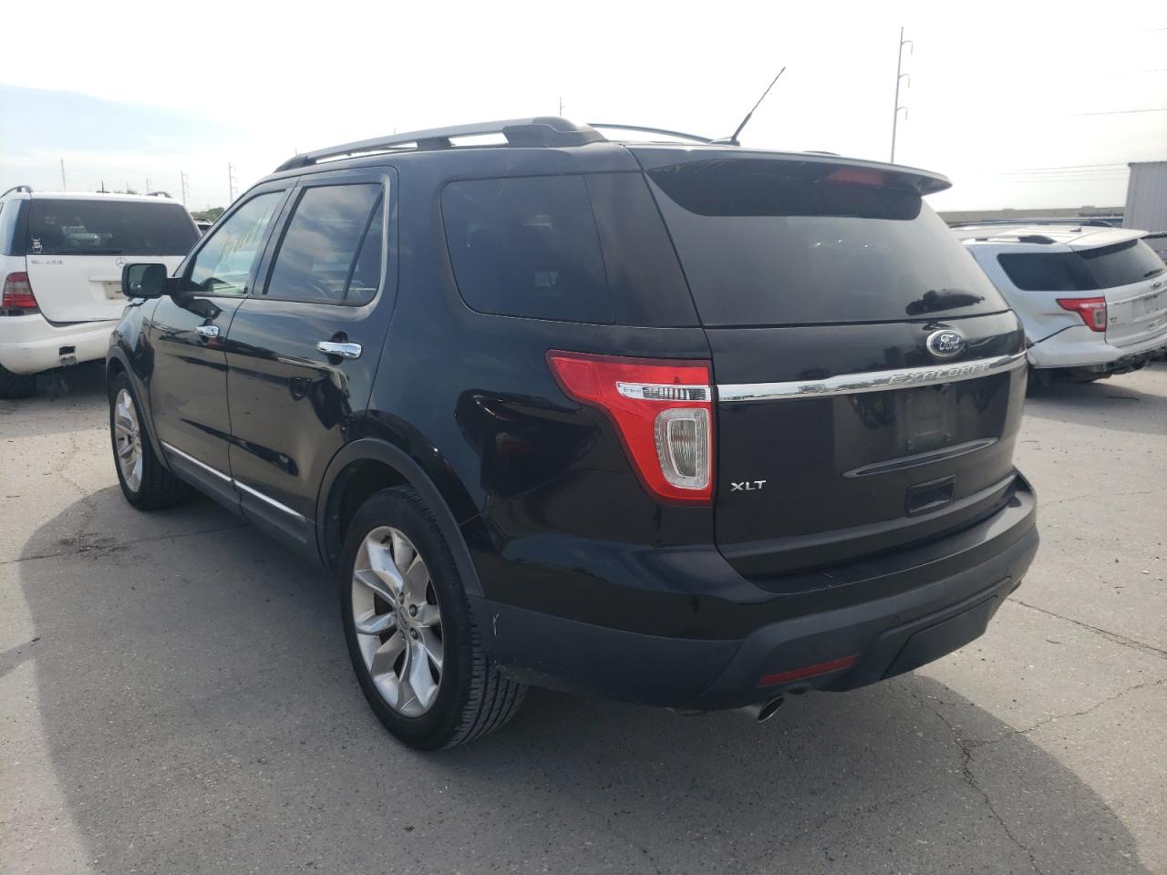 Photo 3 from auction – 2011 FORD EXPLORER X with VIN 1FMHK7D80BGA92206