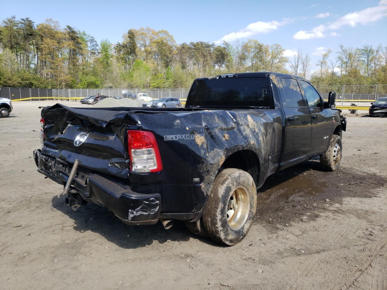 Photo 4 from auction – 2019 RAM 3500 BIG H with VIN 3C63RRHL6KG582276