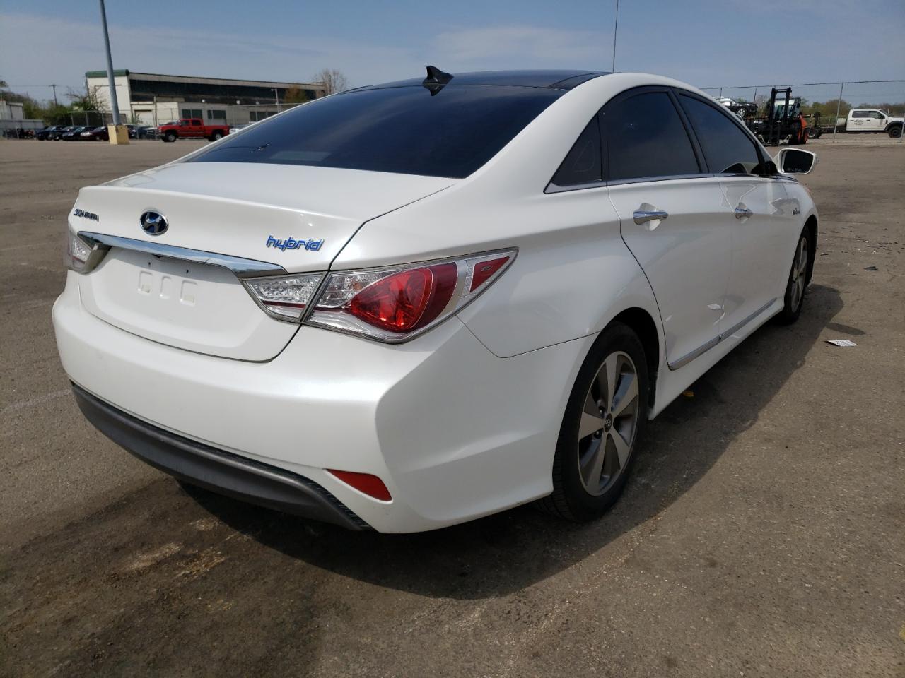 Photo 4 from auction – 2012 HYUNDAI SONATA HYB with VIN KMHEC4A4XCA024483