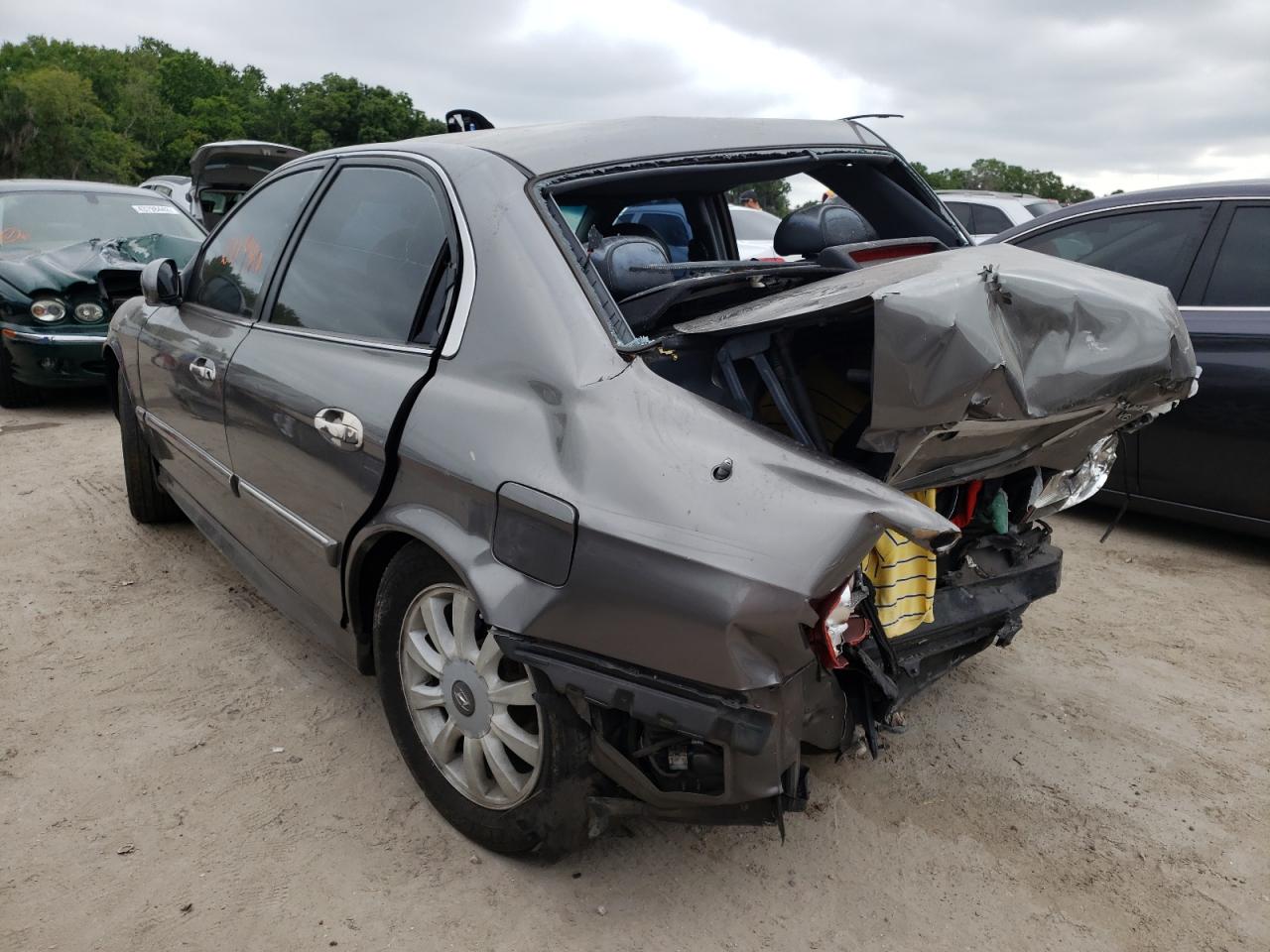 Photo 3 from auction – 2003 HYUNDAI SONATA GLS with VIN KMHWF35H23A855026