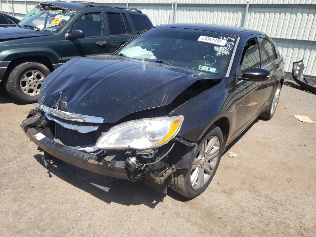 Photo 2 from auction – 2011 CHRYSLER 200 TOURIN with VIN 1C3BC1FB2BN614671