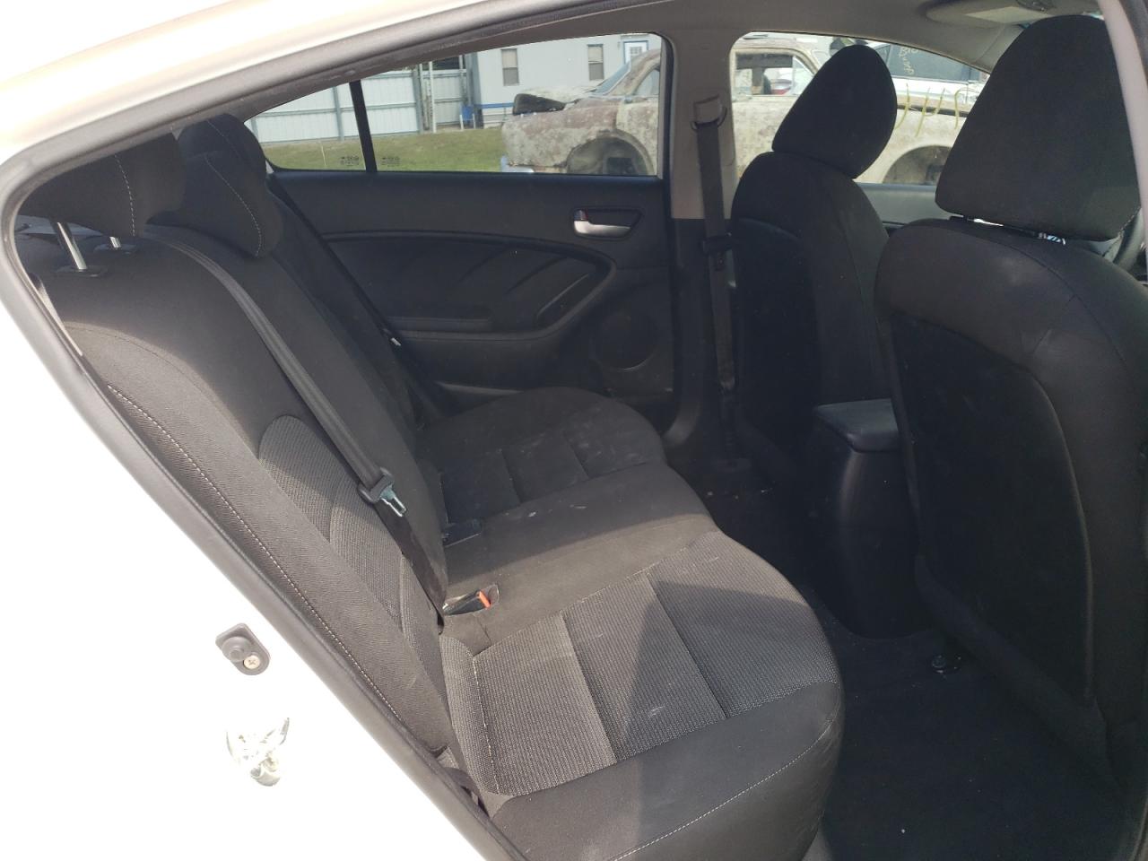 Photo 6 from auction – 2018 KIA FORTE LX with VIN 3KPFK4A76JE284816