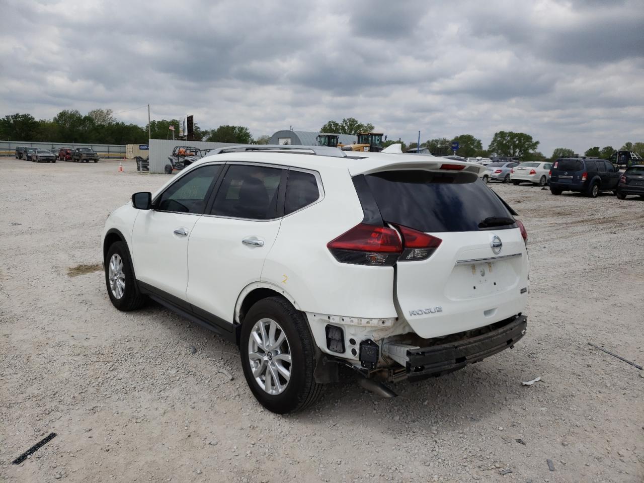 Photo 3 from auction – 2020 NISSAN ROGUE S with VIN 5N1AT2MT9LC758770
