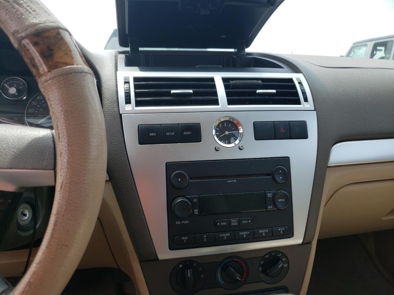 Photo 9 from auction – 2006 MERCURY MILAN with VIN 3MEFM07Z96R644042