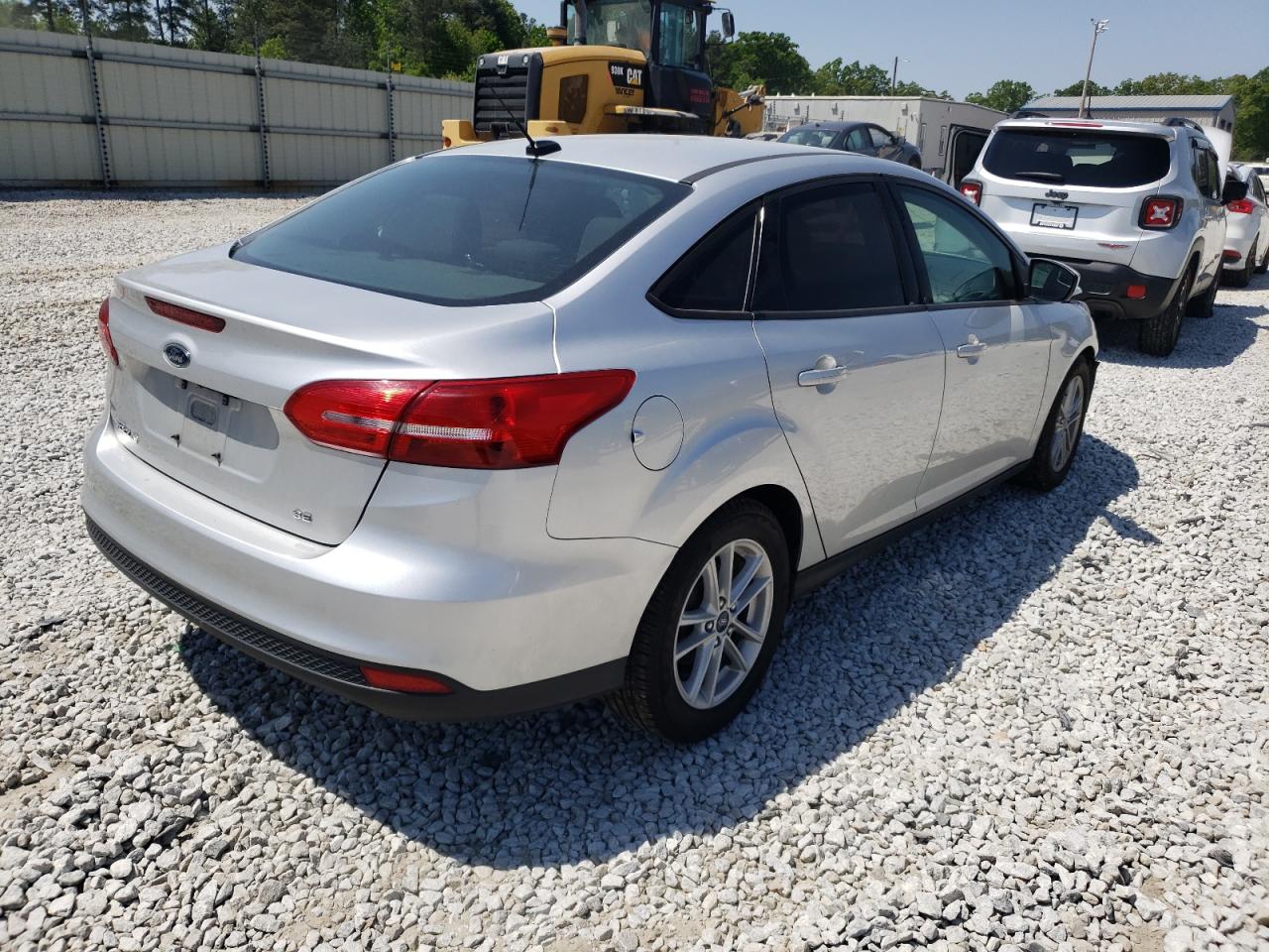 Photo 4 from auction – 2018 FORD FOCUS SE with VIN 1FADP3F26JL280178