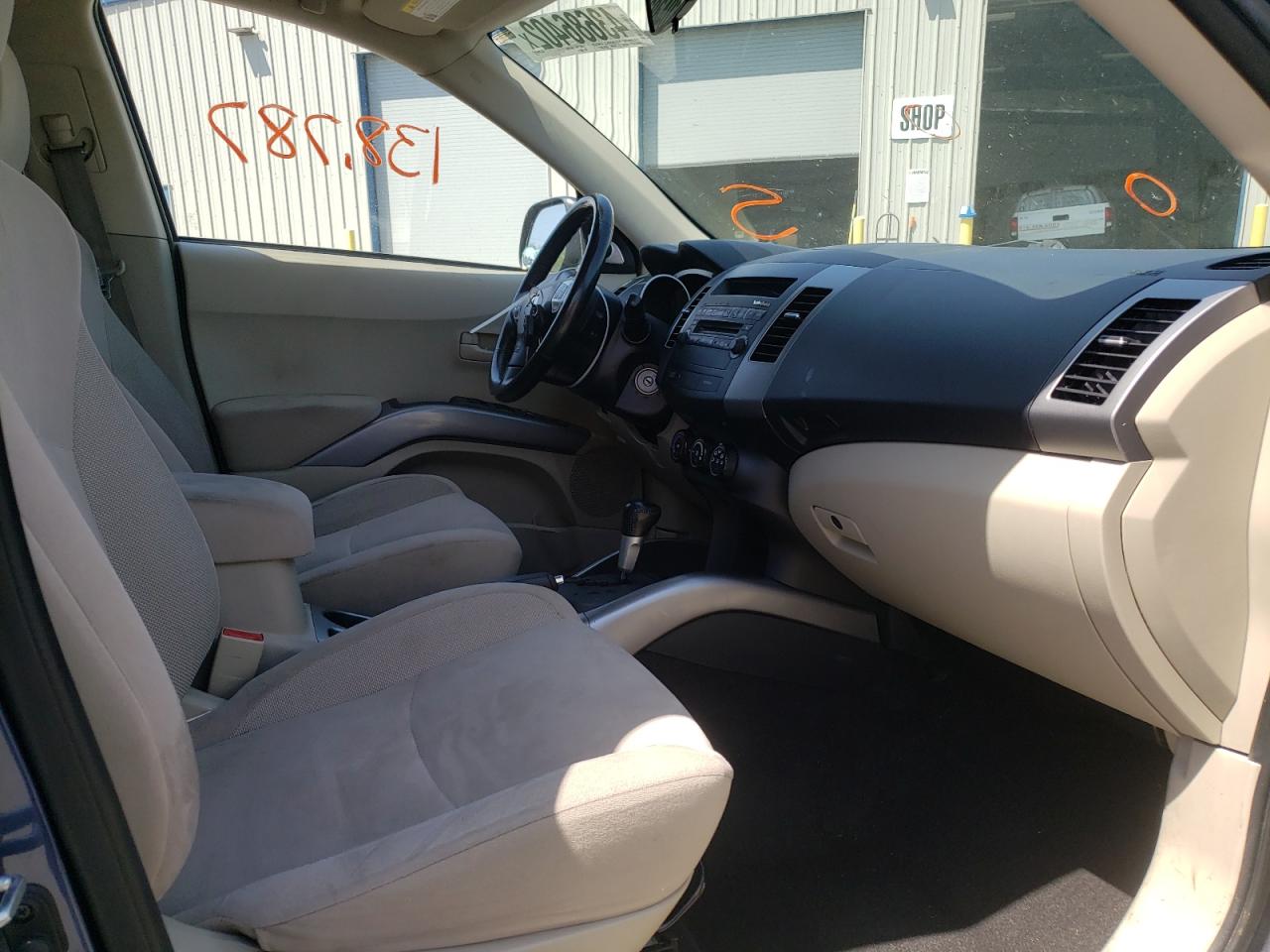 Photo 5 from auction – 2007 MITSUBISHI OUTLANDER with VIN JA4MT31X27U009611