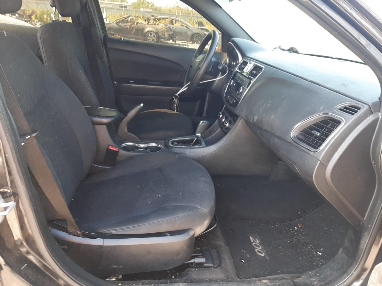 Photo 5 from auction – 2013 CHRYSLER 200 LX with VIN 1C3CCBABXDN561156
