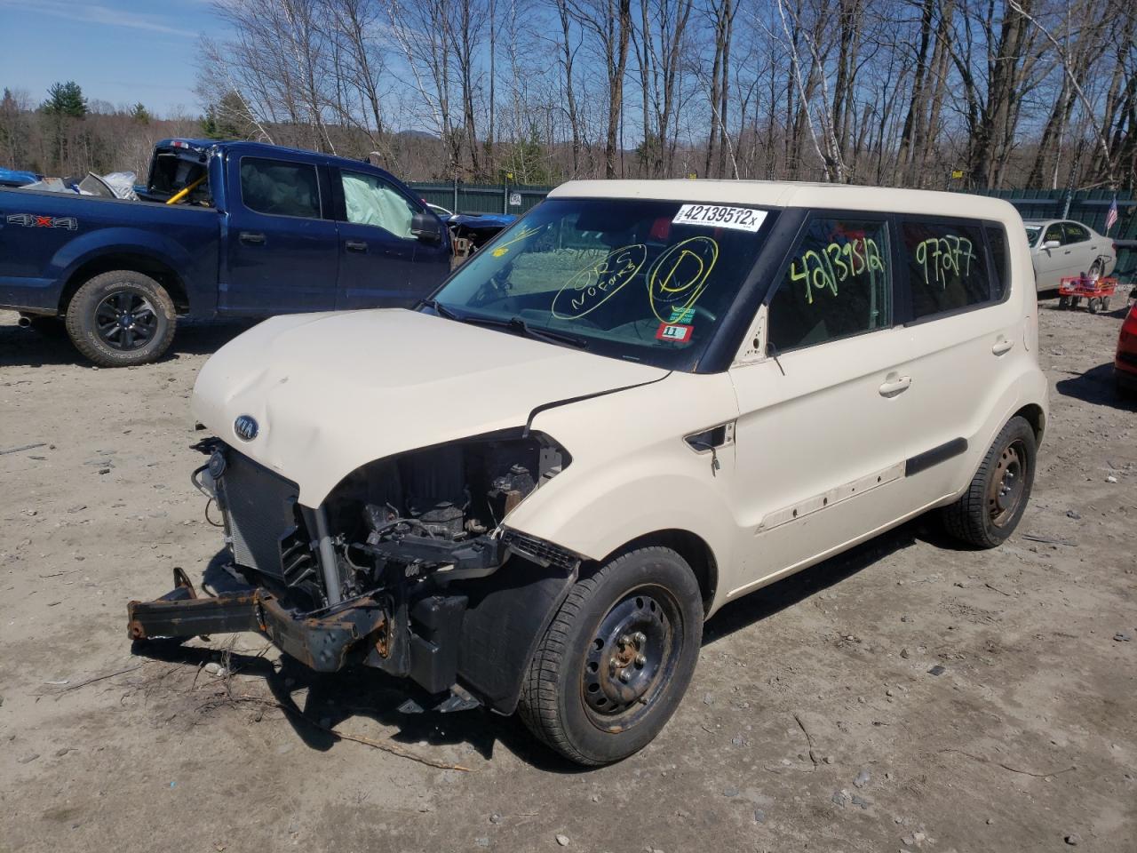 Photo 2 from auction – 2013 KIA SOUL with VIN KNDJT2A53D7533233