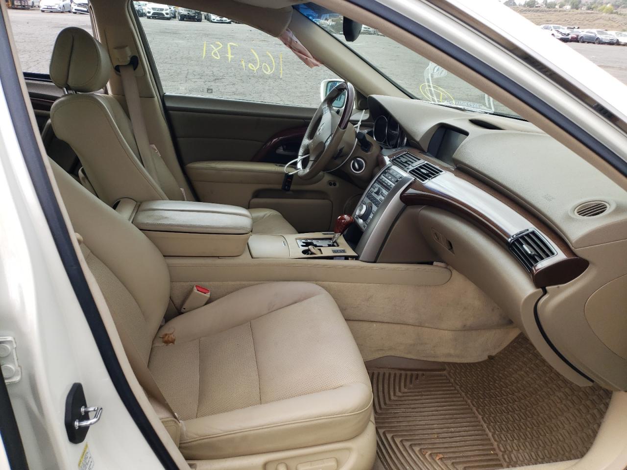 Photo 5 from auction – 2005 ACURA RL with VIN JH4KB16525C015938