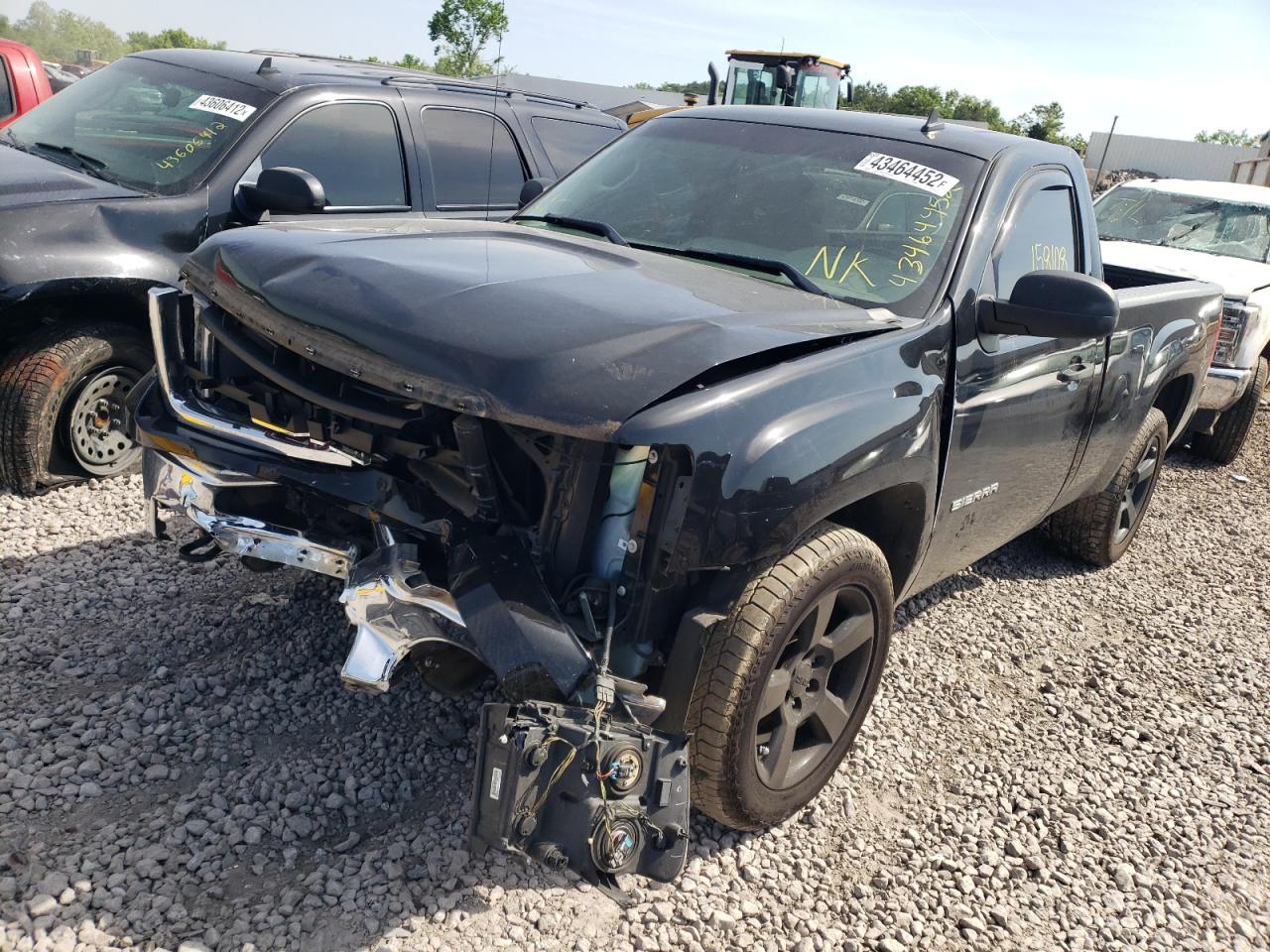 Photo 2 from auction – 2011 GMC SIERRA C15 with VIN 1GTN1TEA0BZ401682