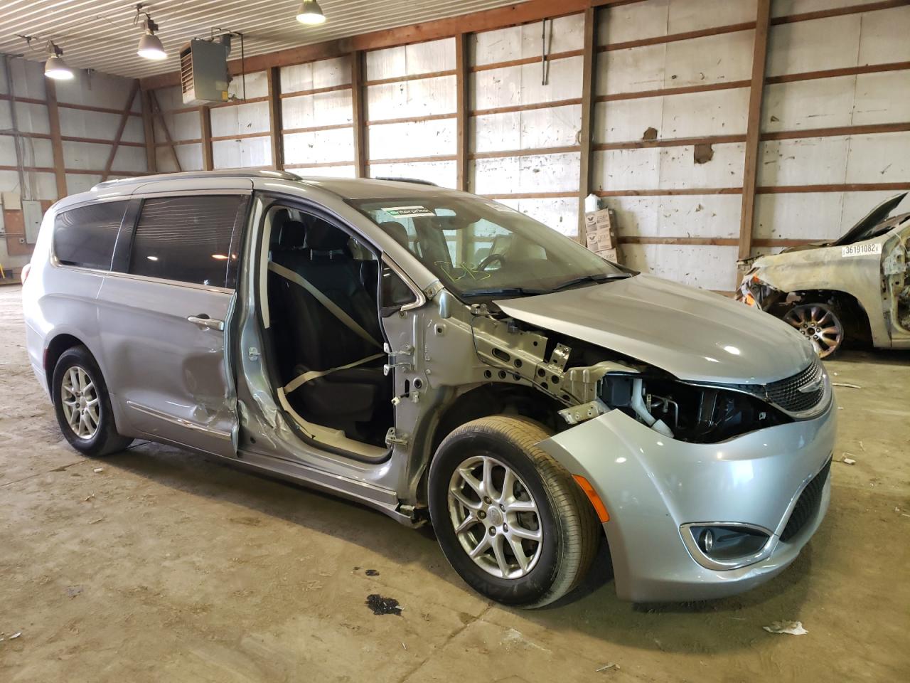 Photo 9 from auction – 2020 CHRYSLER PACIFICA T with VIN 2C4RC1BGXLR284147