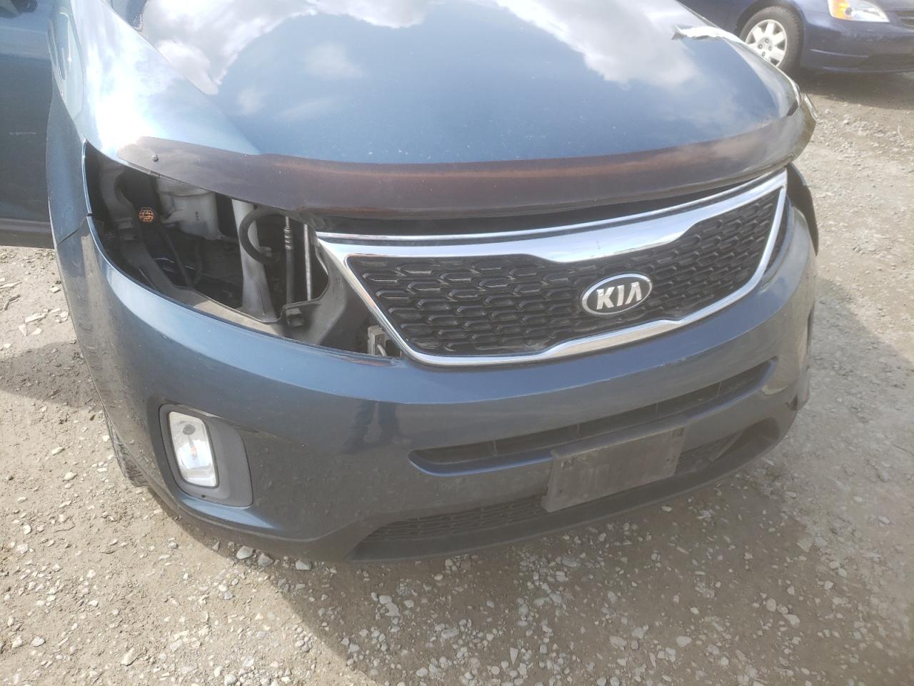 Photo 9 from auction – 2014 KIA SORENTO LX with VIN 5XYKTDA67EG442267