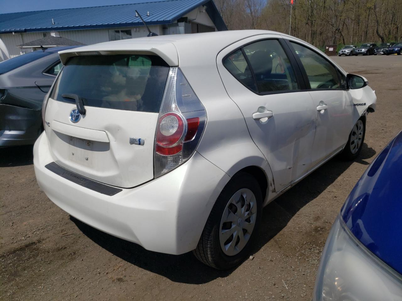 Photo 4 from auction – 2012 TOYOTA PRIUS C with VIN JTDKDTB36C1518411