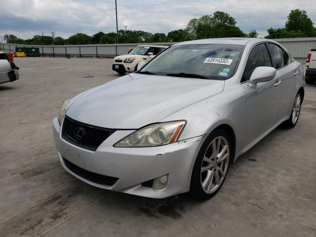 Photo 2 from auction – 2006 LEXUS IS 250 with VIN JTHBK262965003190