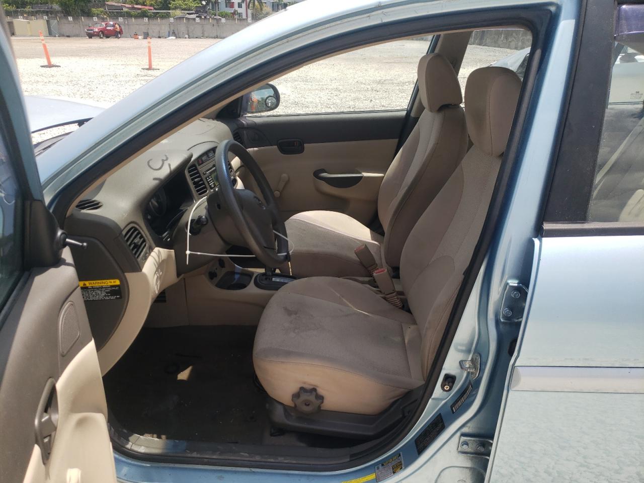 Photo 5 from auction – 2010 HYUNDAI ACCENT GLS with VIN KMHCN4AC7AU413781