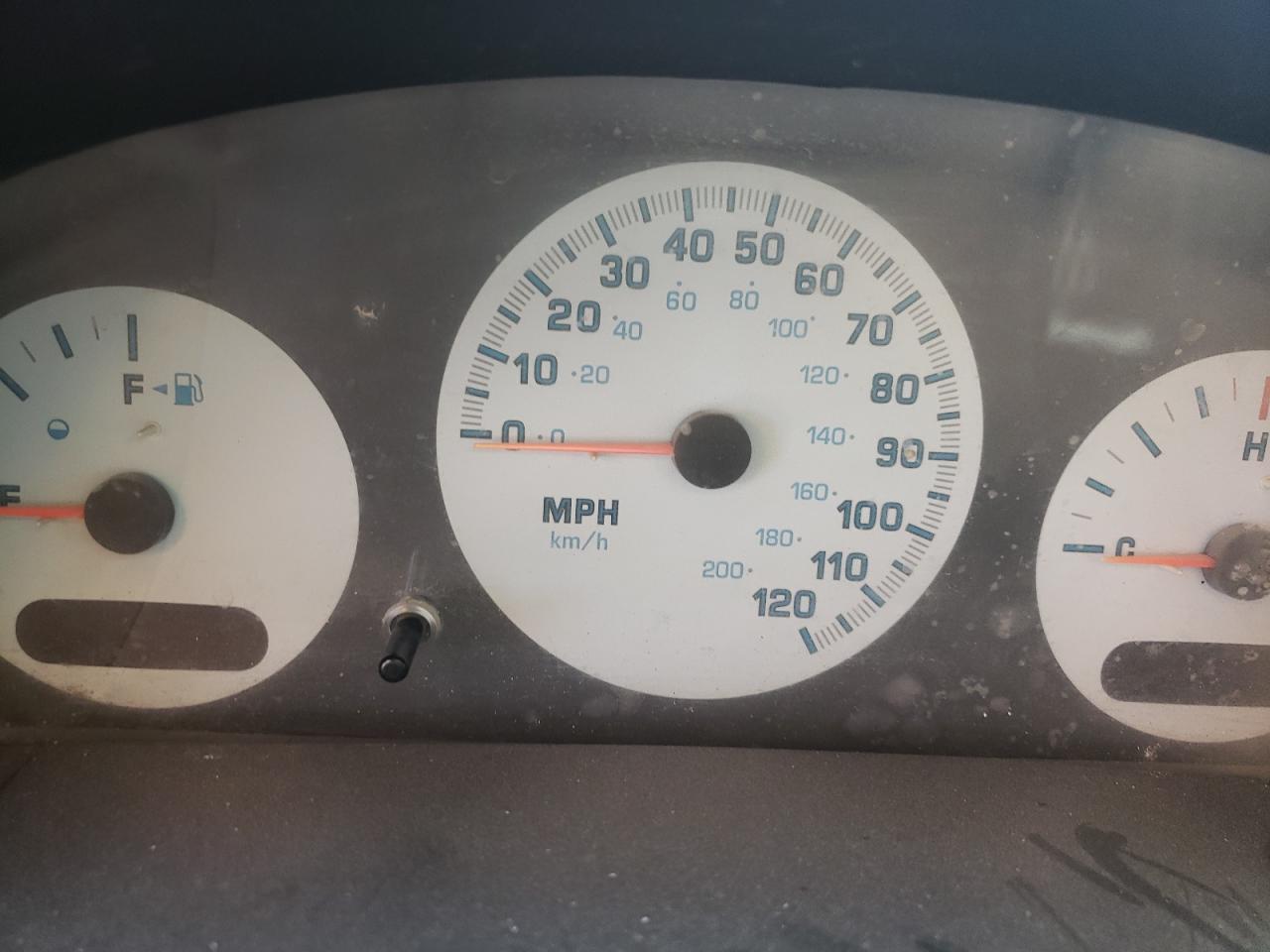 Photo 8 from auction – 2002 CHRYSLER VOYAGER with VIN 1C4GJ25382B668520