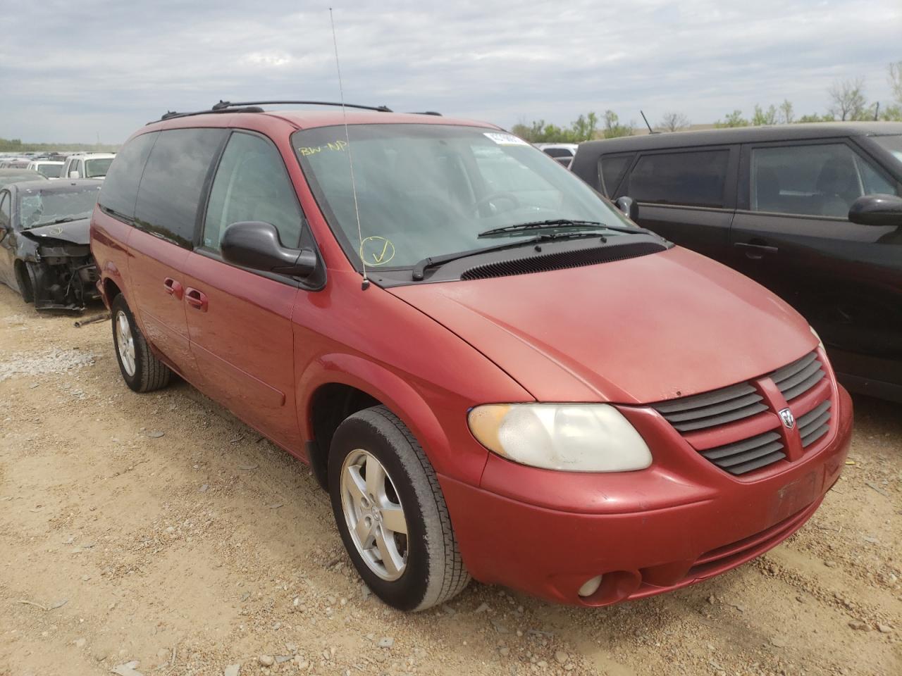 Photo 9 from auction – 2005 DODGE GRAND CARA with VIN 2D4GP44L65R207949