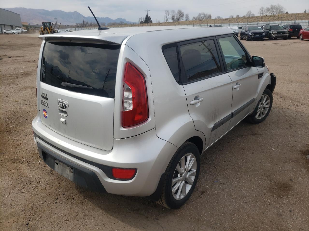 Снимка 4 от търг – 2013 KIA SOUL + с VIN KNDJT2A67D7527802