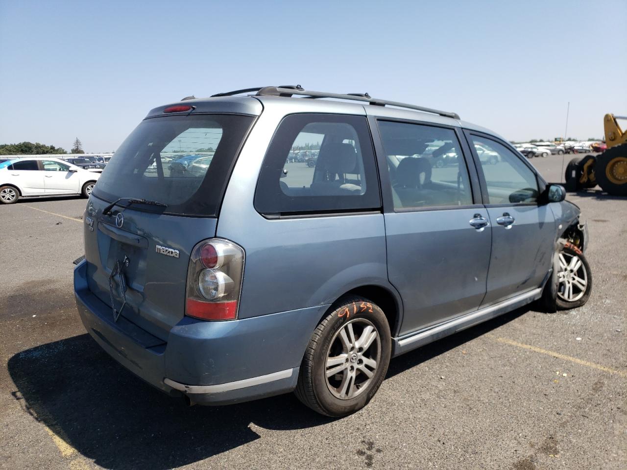 Photo 4 from auction – 2005 MAZDA MPV WAGON with VIN JM3LW28A350546777