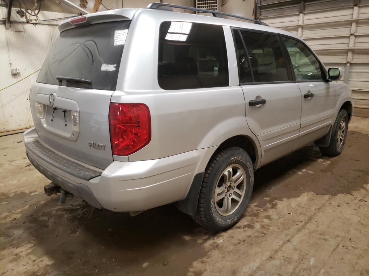 Photo 4 from auction – 2003 HONDA PILOT EXL with VIN 2HKYF18583H537293