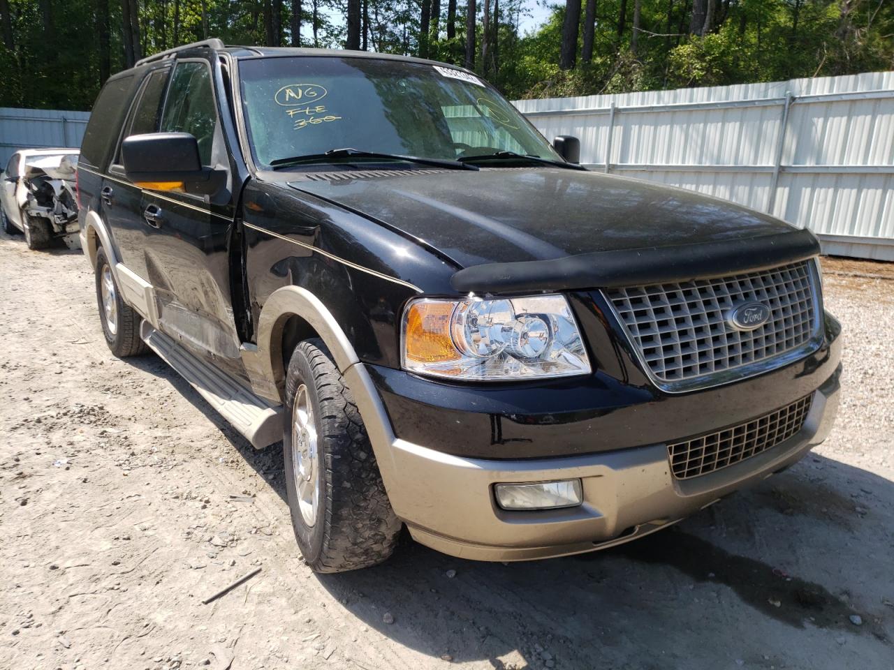 FORD EXPEDITION 2005 مع رقم تعريف المركبة 1FMFU17565LA80346 - صورة من المزاد