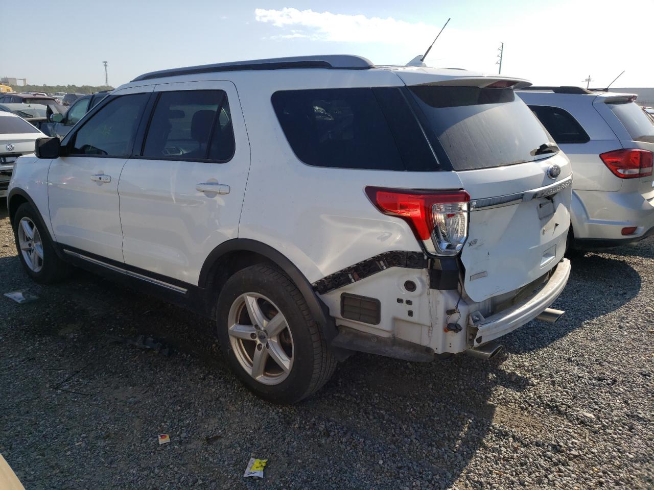 Photo 3 from auction – 2018 FORD EXPLORER X with VIN 1FM5K7D88JGB26054