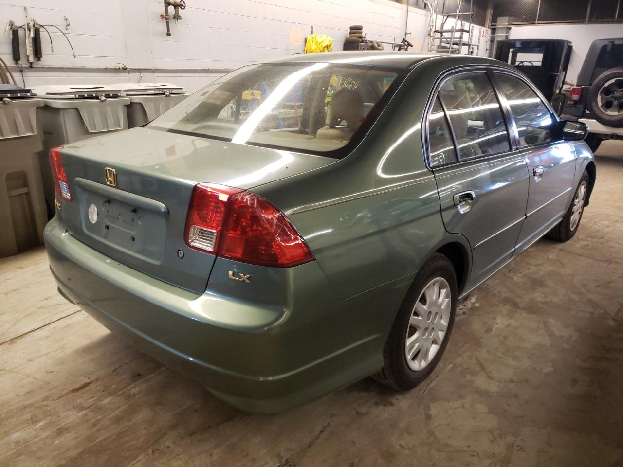 Photo 4 from auction – 2004 HONDA CIVIC LX with VIN 2HGES16574H515251