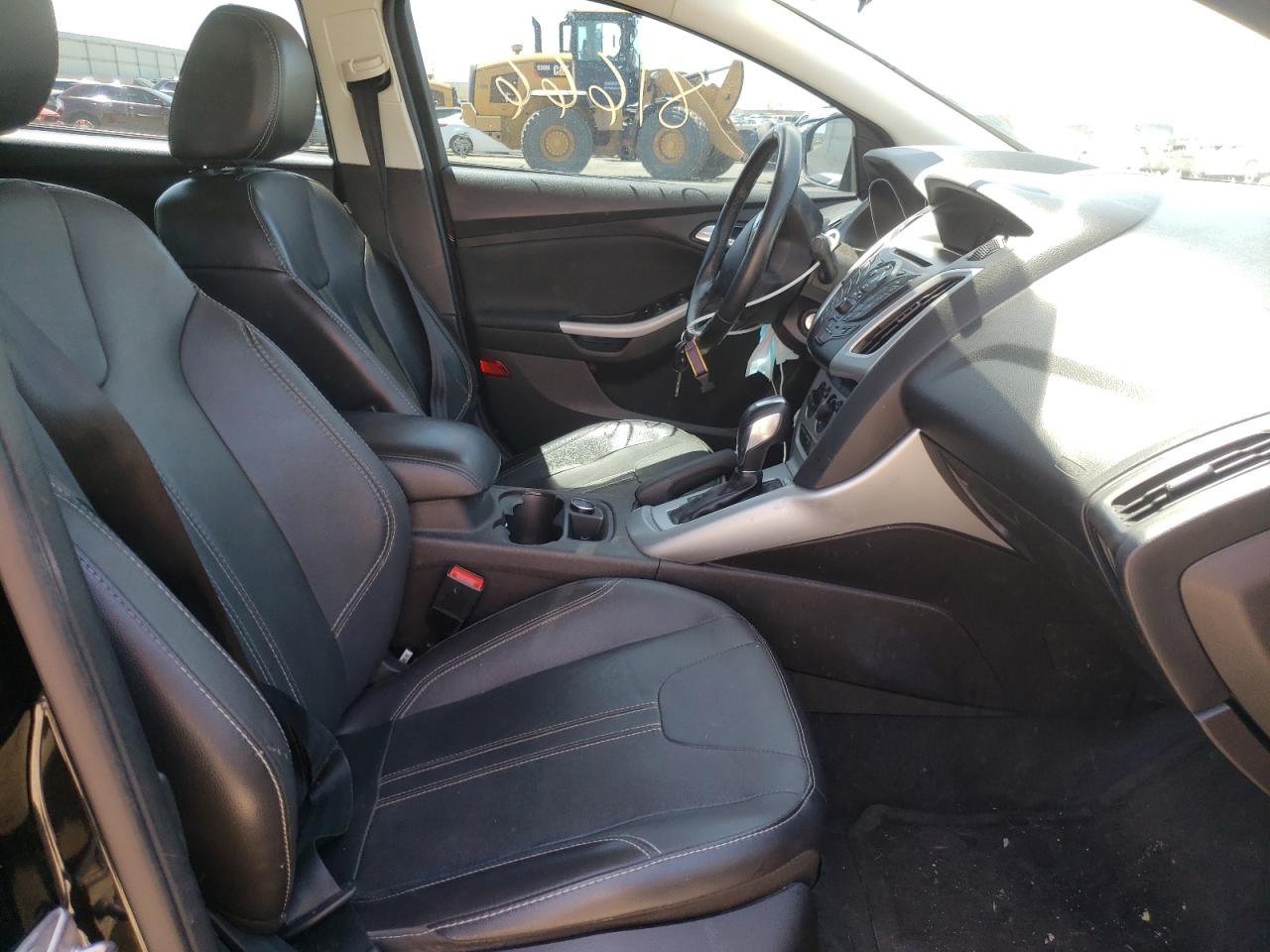 Photo 5 from auction – 2014 FORD FOCUS SE with VIN 1FADP3F29EL218957