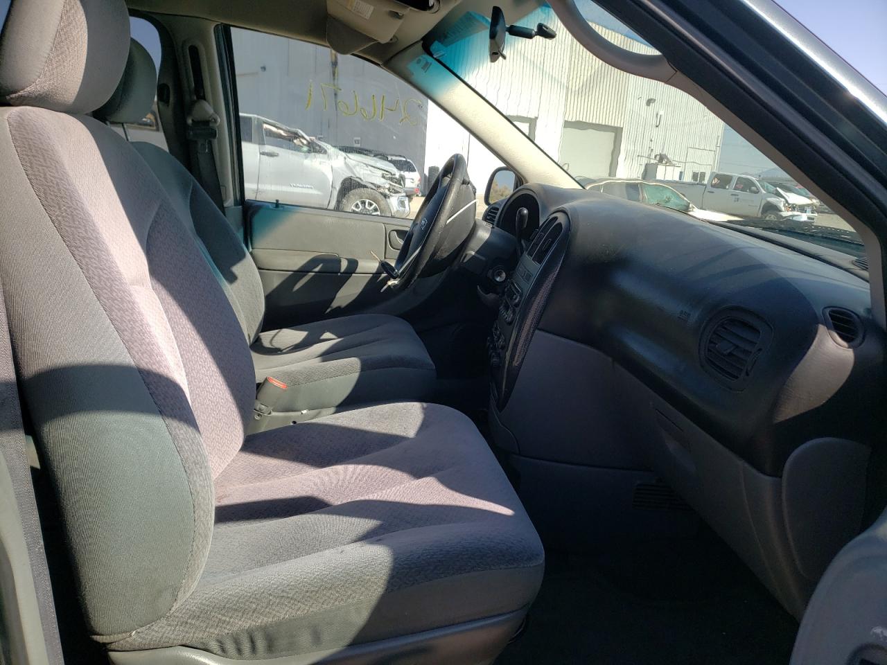 Foto 5 de la subasta – 2006 DODGE CARAVAN con VIN 2D4GP44LX6R750710