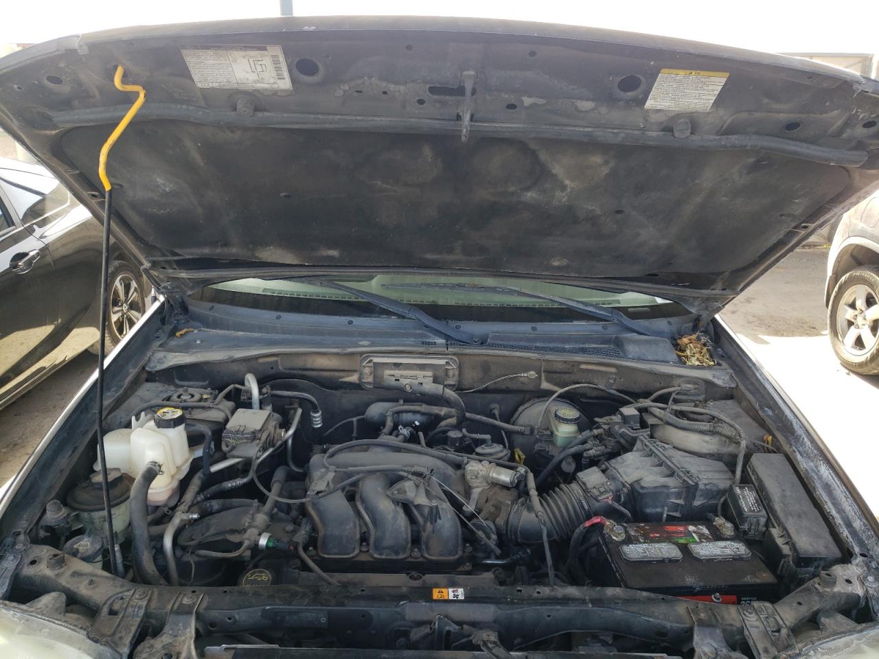 Photo 7 from auction – 2002 FORD ESCAPE XLT with VIN 1FMYU04162KA34070