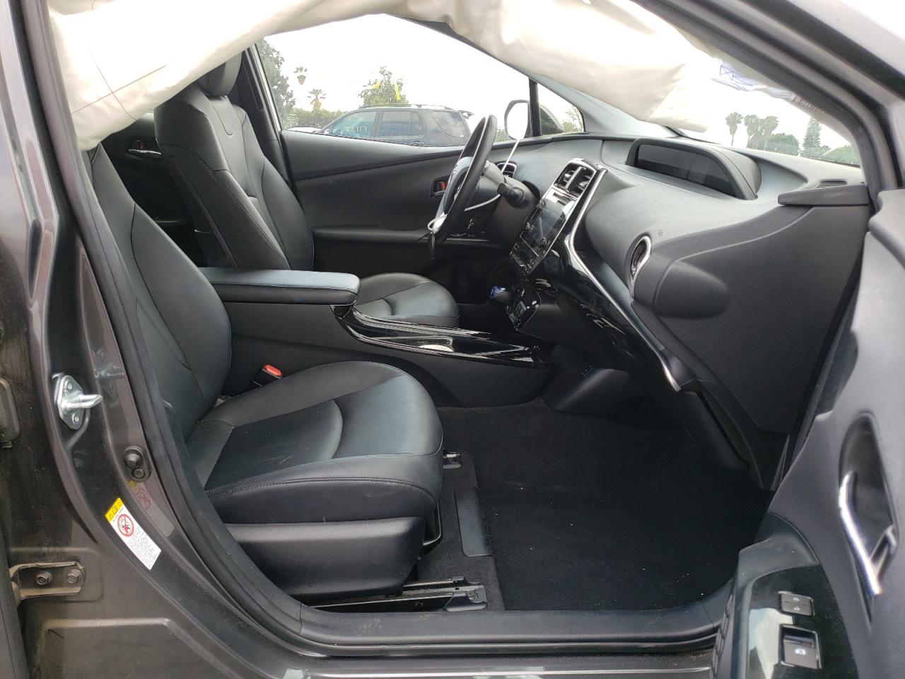 Photo 5 from auction – 2016 TOYOTA PRIUS with VIN JTDKARFUXG3020284