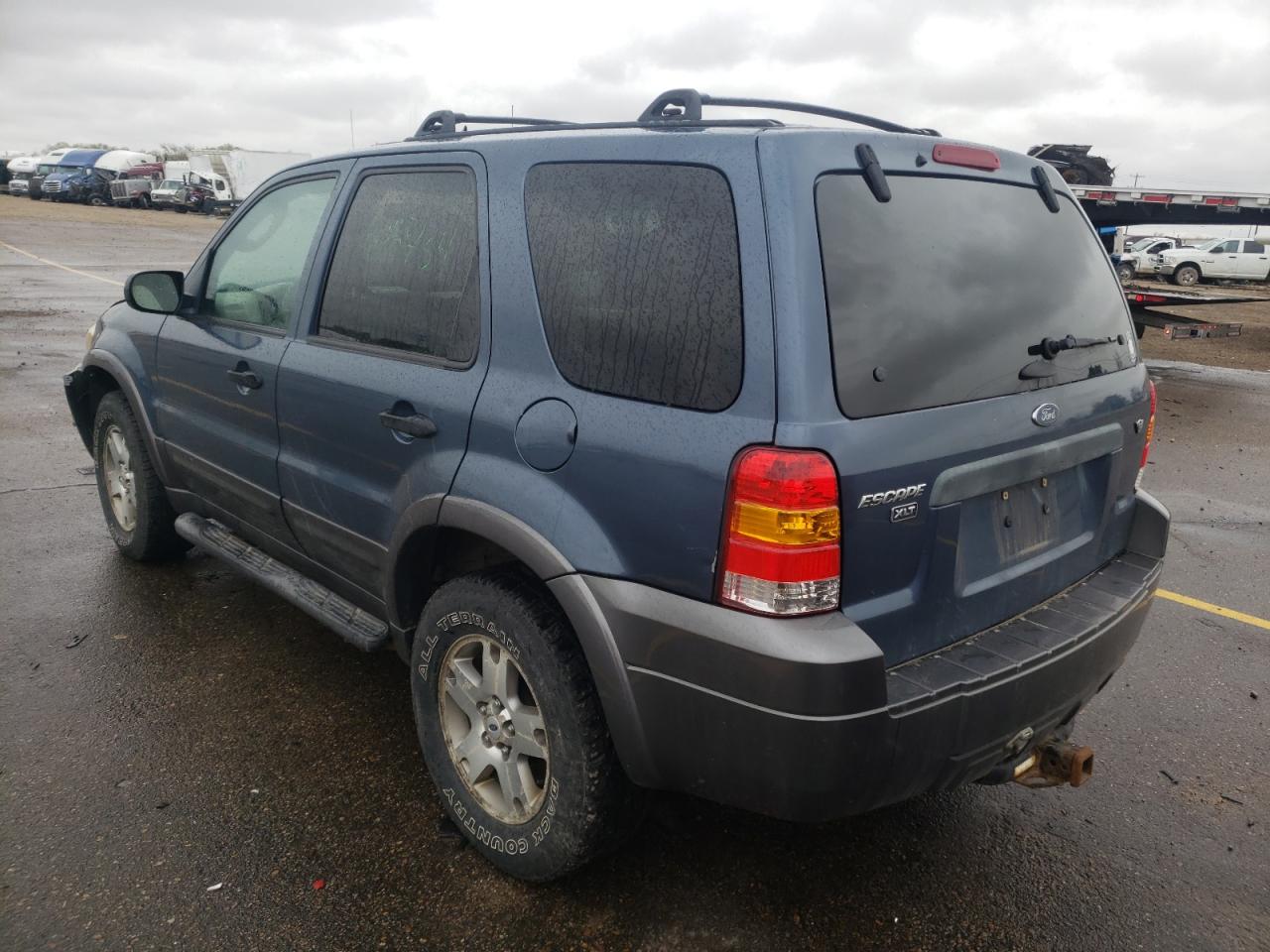 Photo 3 from auction – 2005 FORD ESCAPE XLT with VIN 1FMYU93115KD12917