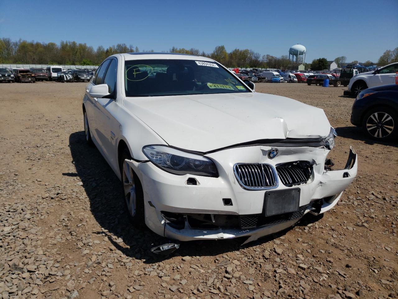 BMW 528 XI 2013 with VIN WBAXH5C53CDW11128 - Photo from auction