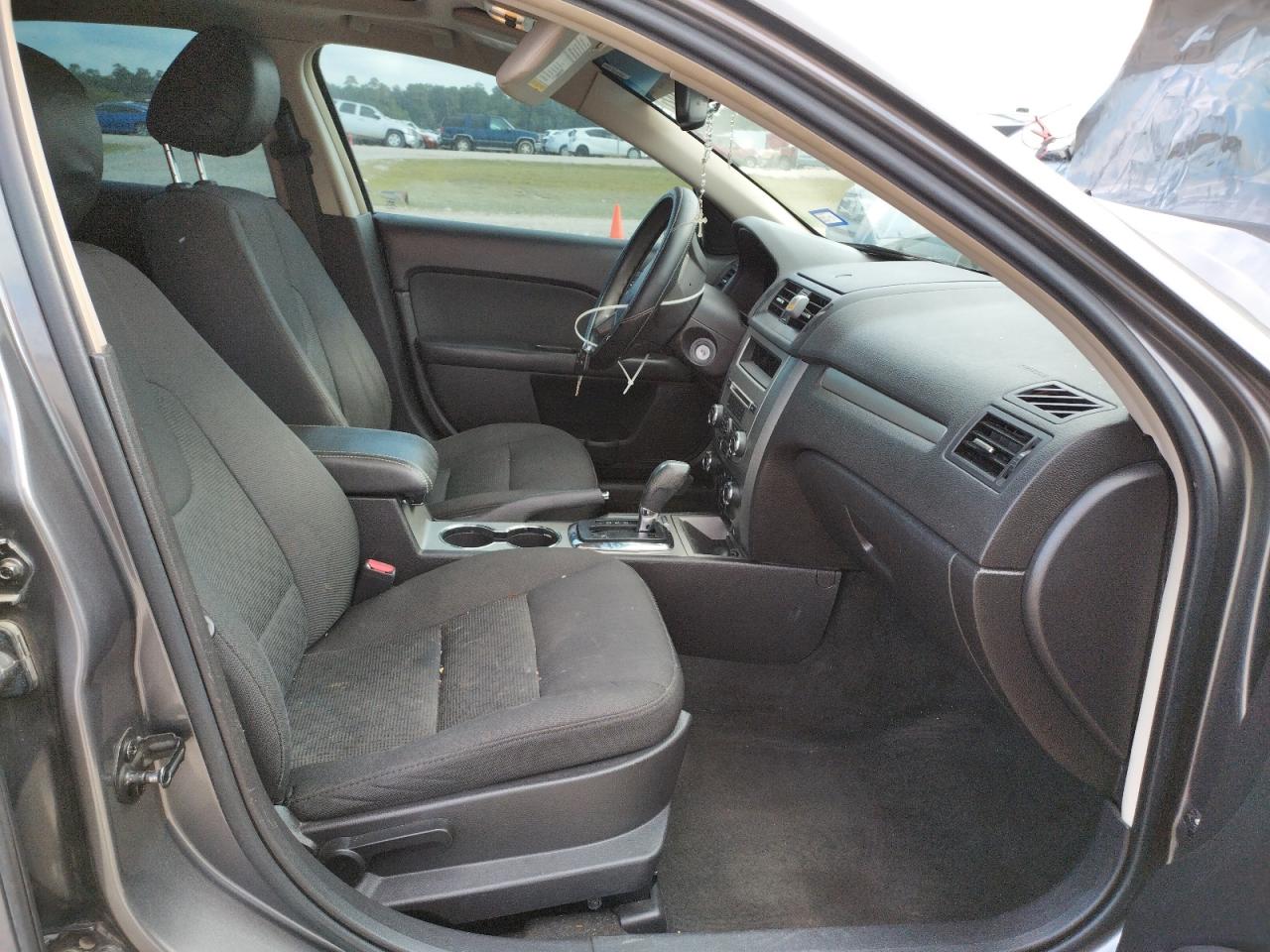 Photo 5 from auction – 2011 FORD FUSION SE with VIN 3FAHP0HA0BR221246