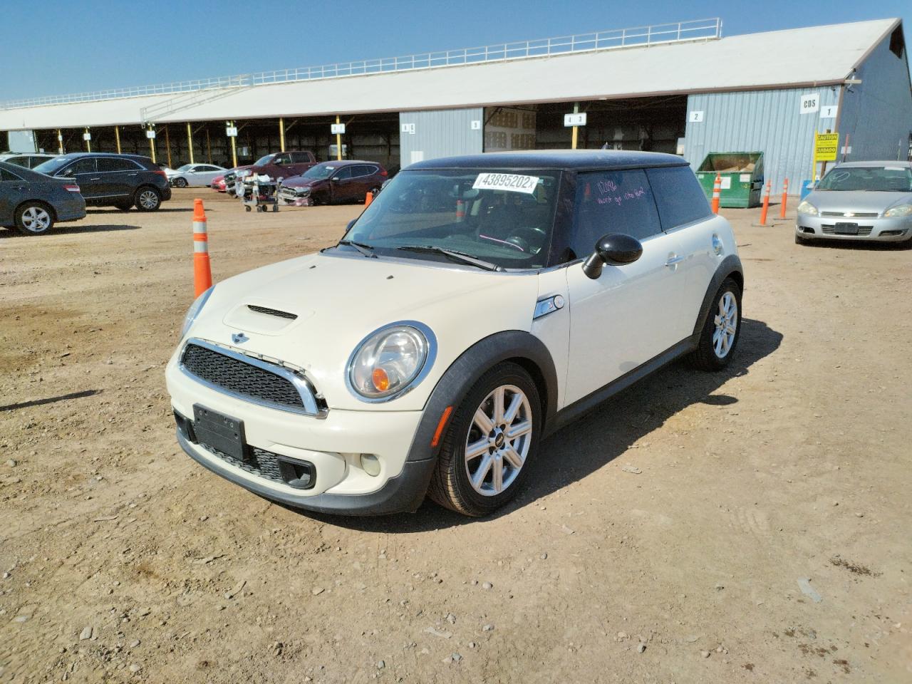 Photo 2 from auction – 2011 MINI COOPER S with VIN WMWSV3C56BTY15403