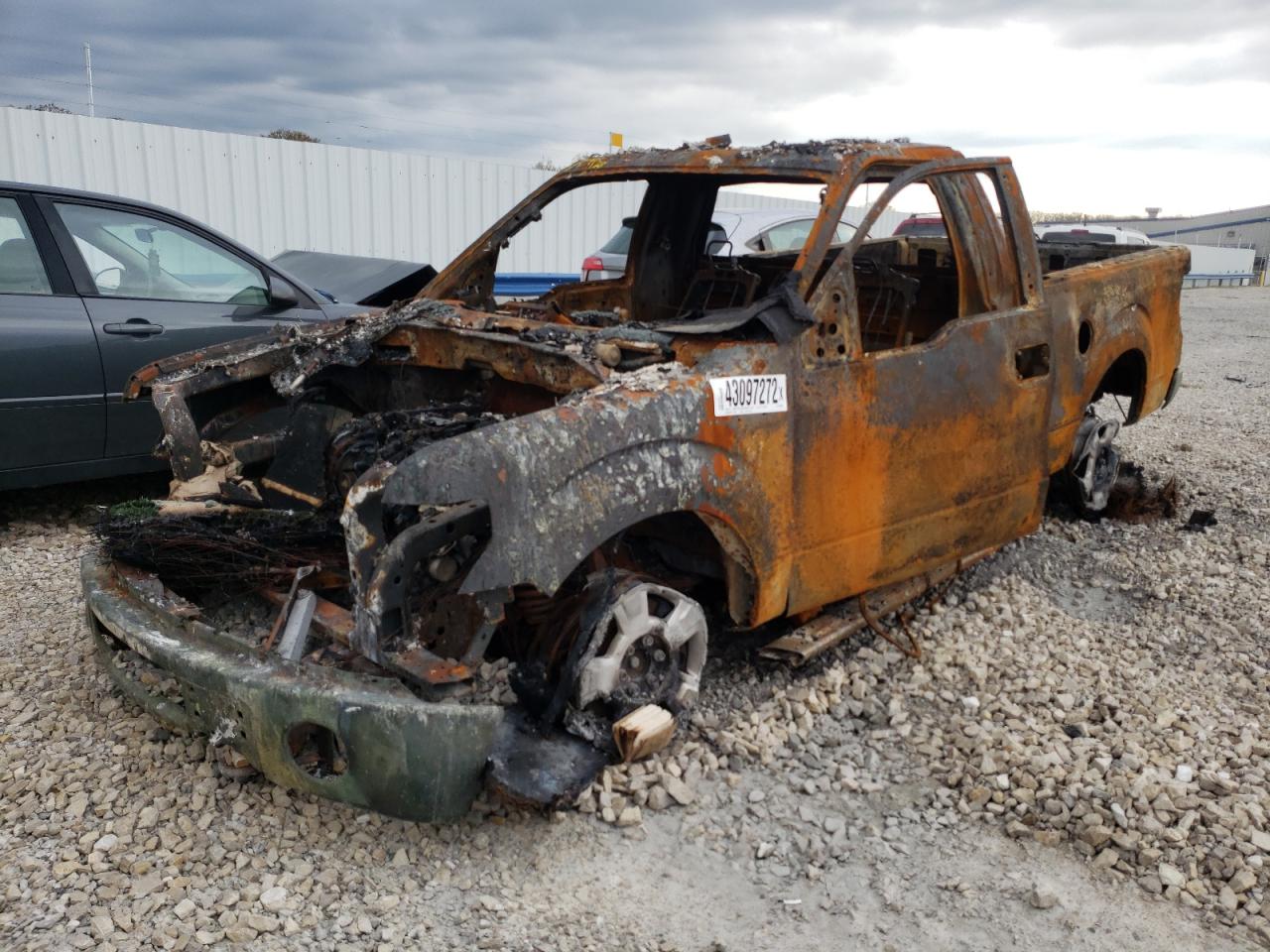 Photo 2 from auction – 2012 FORD F150 with VIN 1FTMF1EF5CFD08589