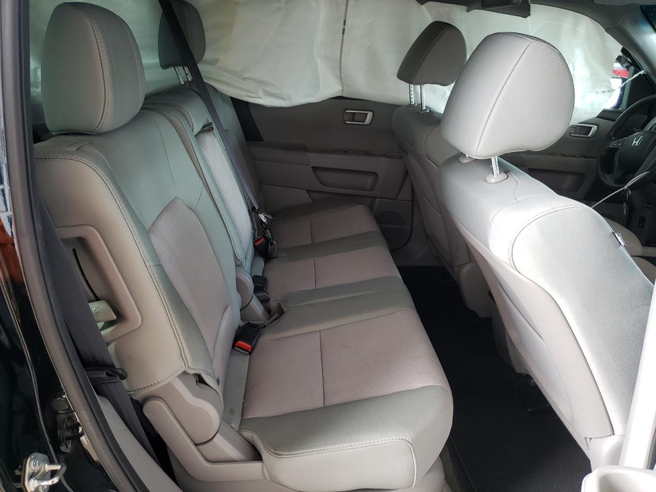 Photo 6 from auction – 2015 HONDA PILOT SE with VIN 5FNYF3H31FB005039