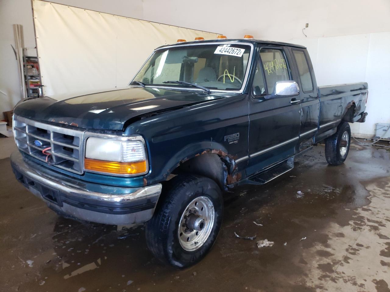 Photo 2 from auction – 1997 FORD F250 with VIN 1FTHX26F8VEC71940