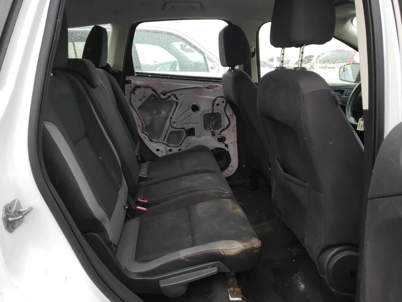 Photo 6 from auction – 2013 FORD ESCAPE S with VIN 1FMCU0F70DUA20149