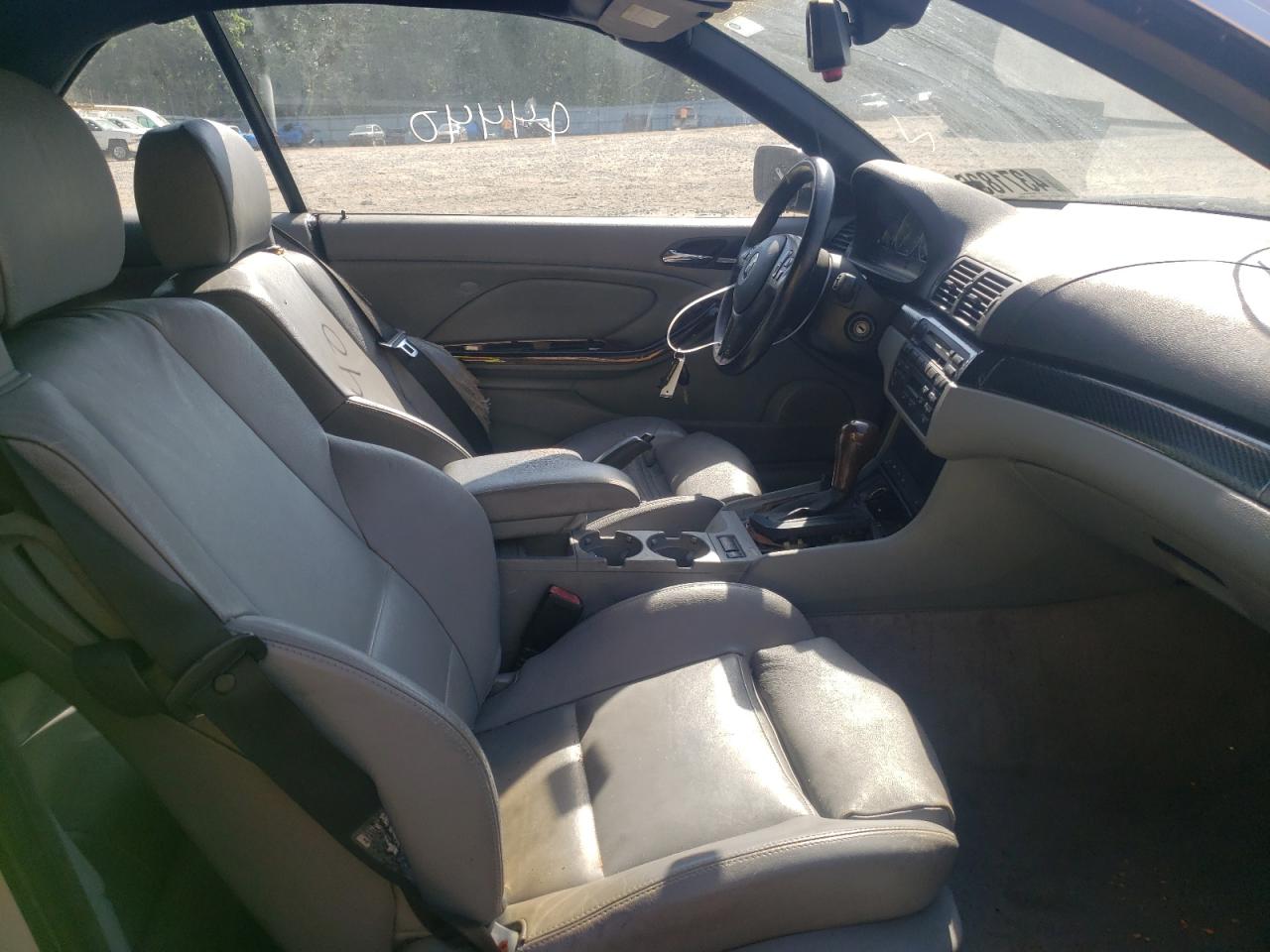 Photo 5 from auction – 2004 BMW 330 CI with VIN WBABW53424PL44135